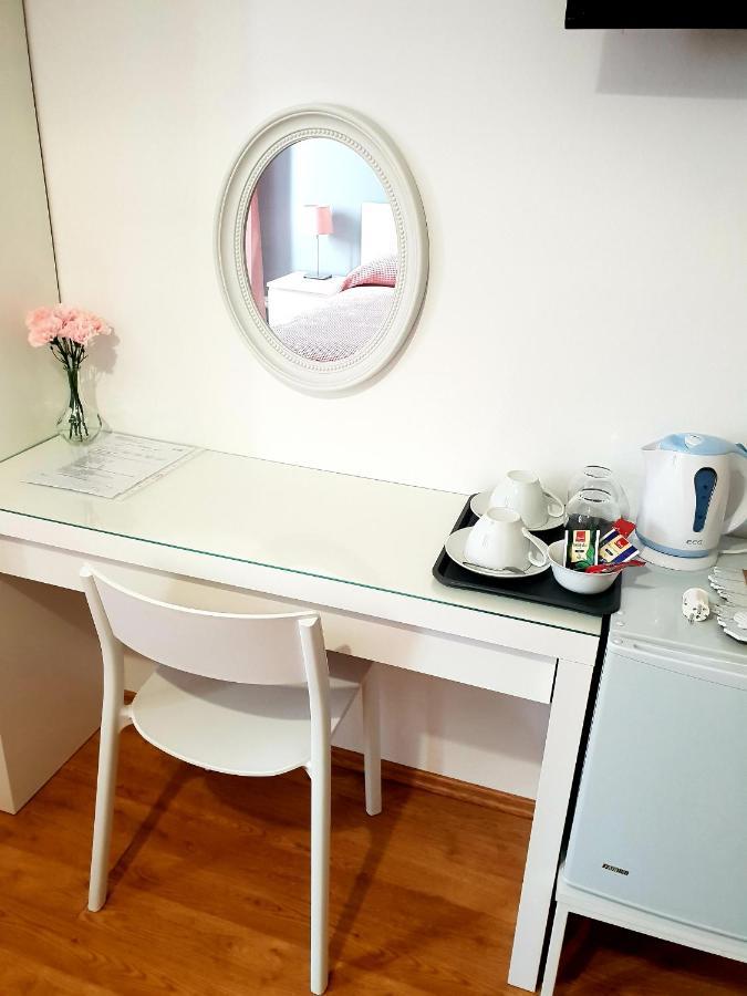 Guesthouse Fatuta เซรส ภายนอก รูปภาพ