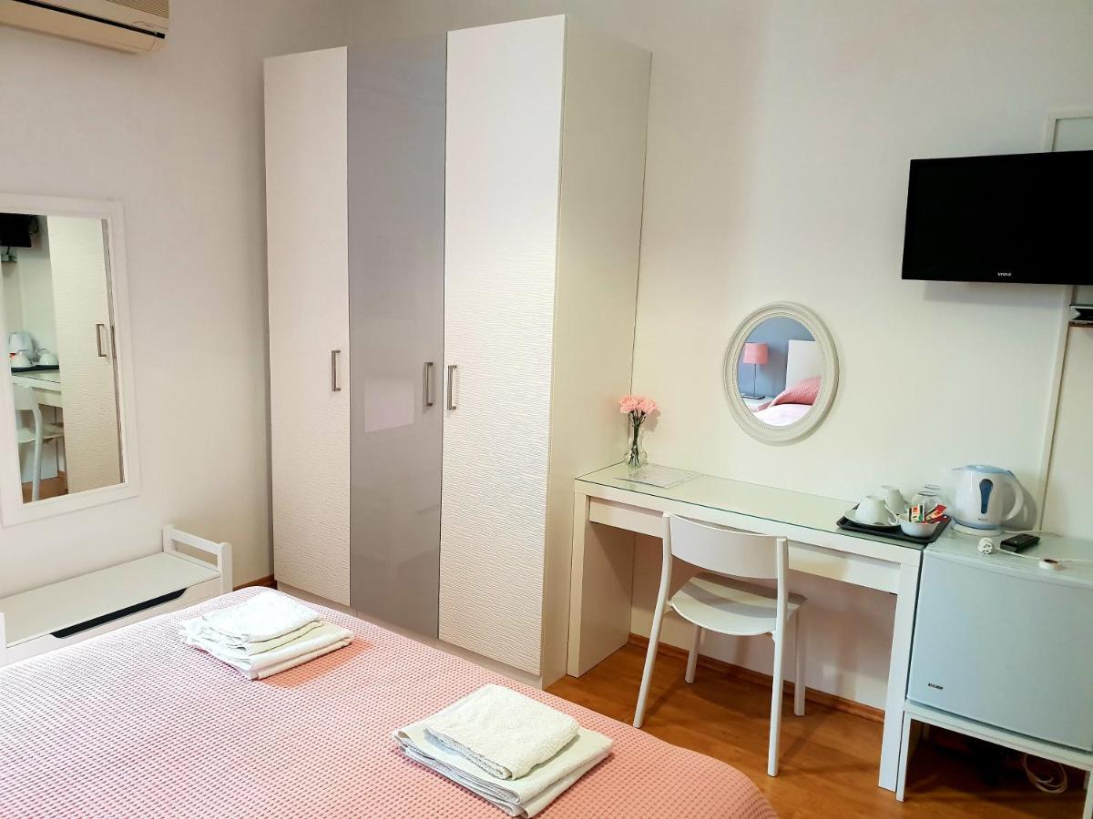 Guesthouse Fatuta เซรส ภายนอก รูปภาพ