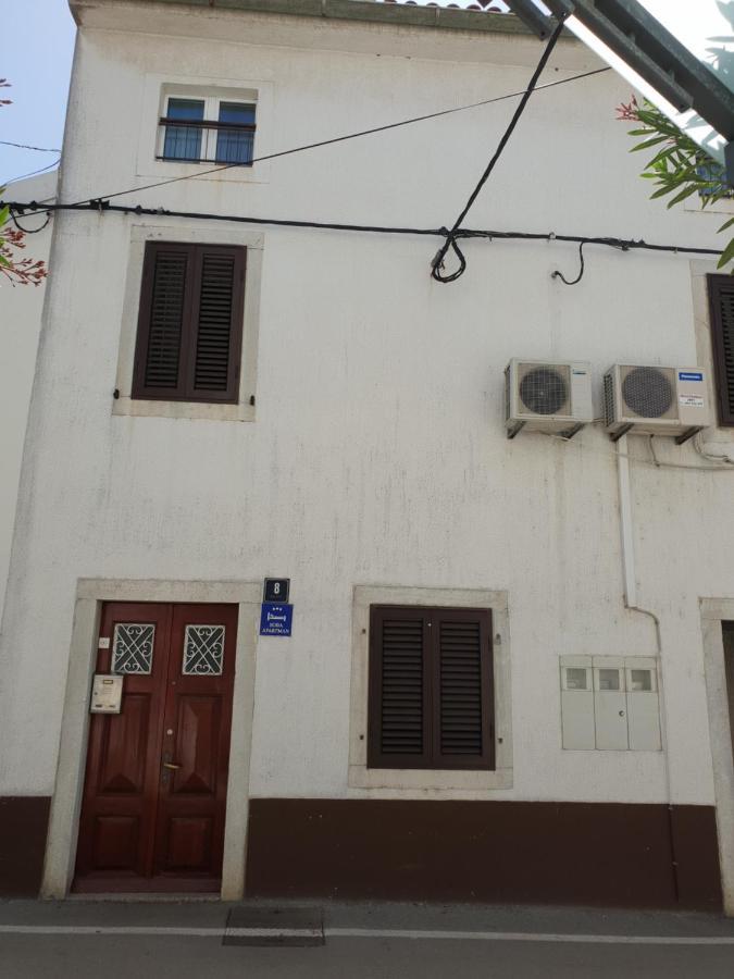Guesthouse Fatuta เซรส ภายนอก รูปภาพ